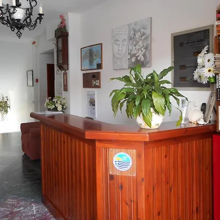 La Plage Hotel *