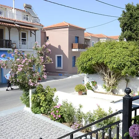 La Plage Hotel *